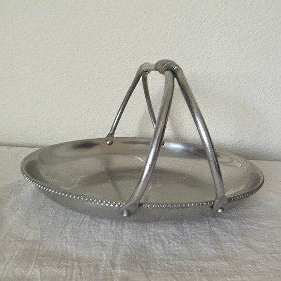 VINTAGE Aluminum Basket Tray with Handle - Picture 3 of 12